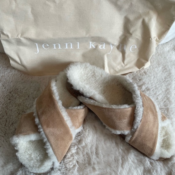 NWOT Jenni Kayne Tan and Cream Shearling and suede slide slippers. Size 38. - Picture 2 of 7